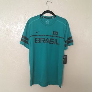 Nike Mens Energy Brazil Running T-shirt Size M NWT